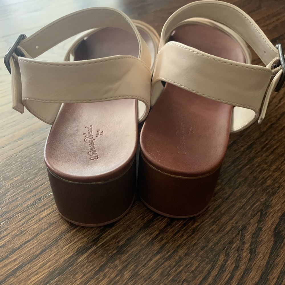 Universal Thread Sandals - Picture 4 of 4